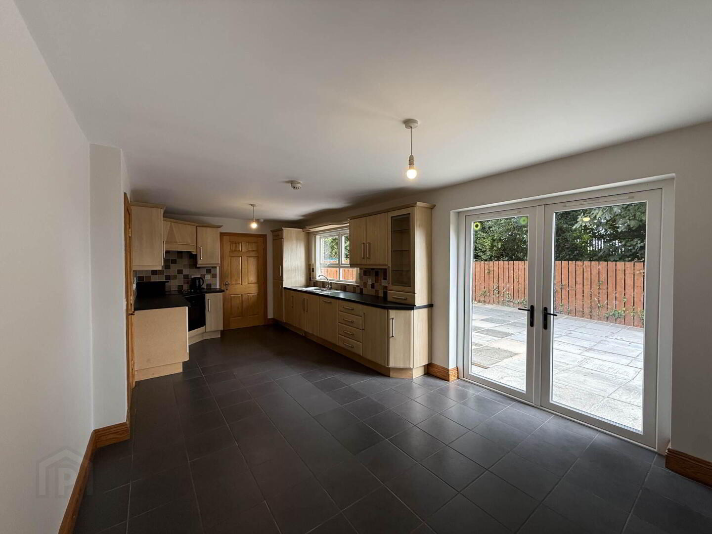 18 Edenderry Drive 6 of 25