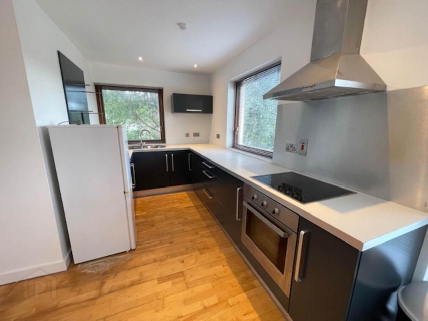 74, B Gilford Road 5 of 14