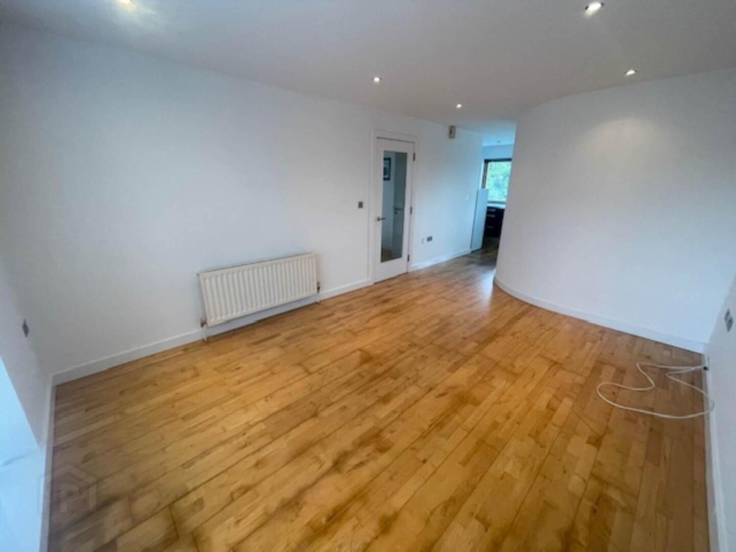 74, B Gilford Road 4 of 14