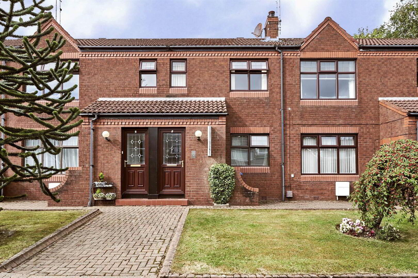 4 Windmill Court 1 of 13