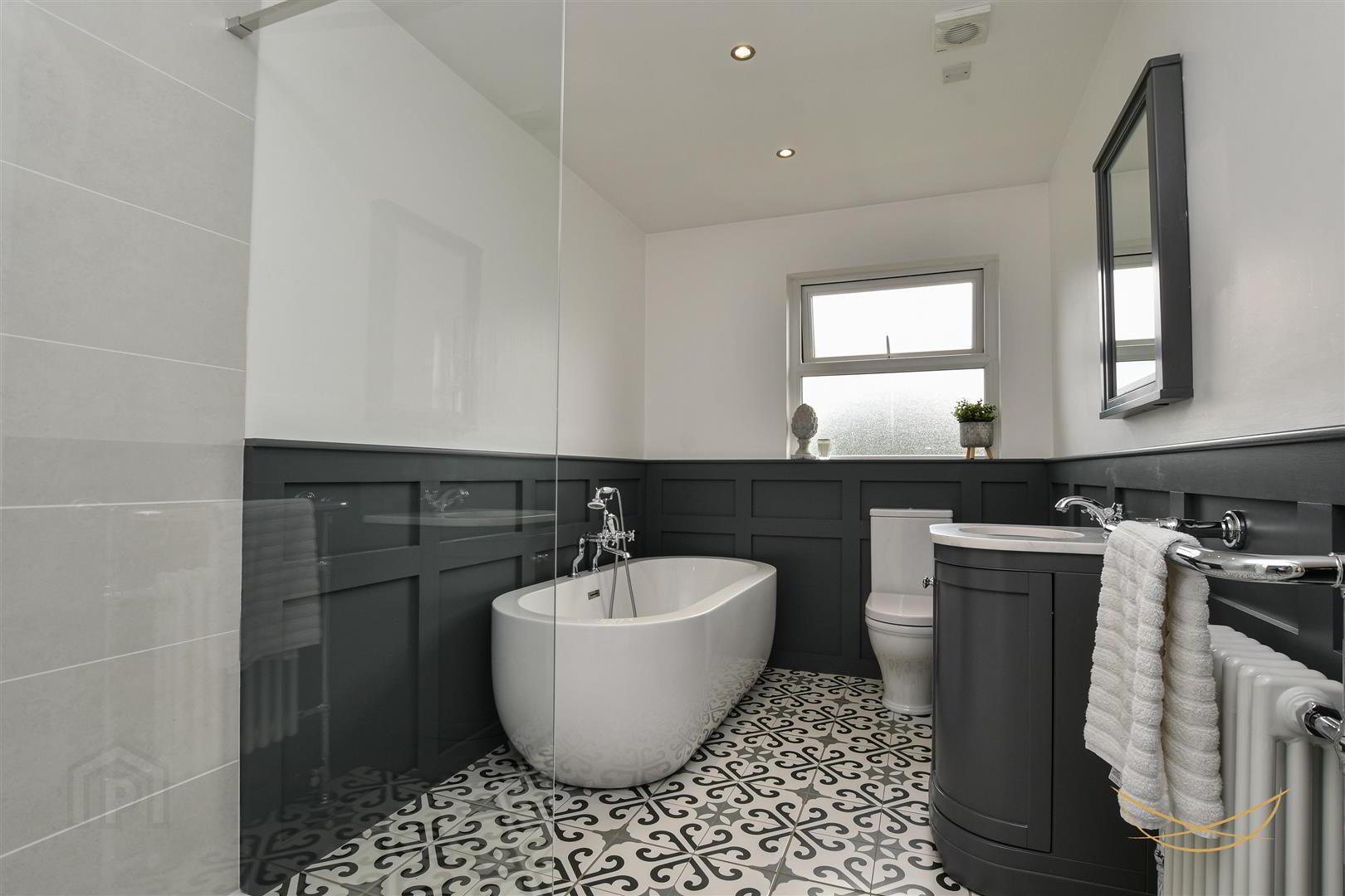 3 Clarke Lodge Mews 33 of 66