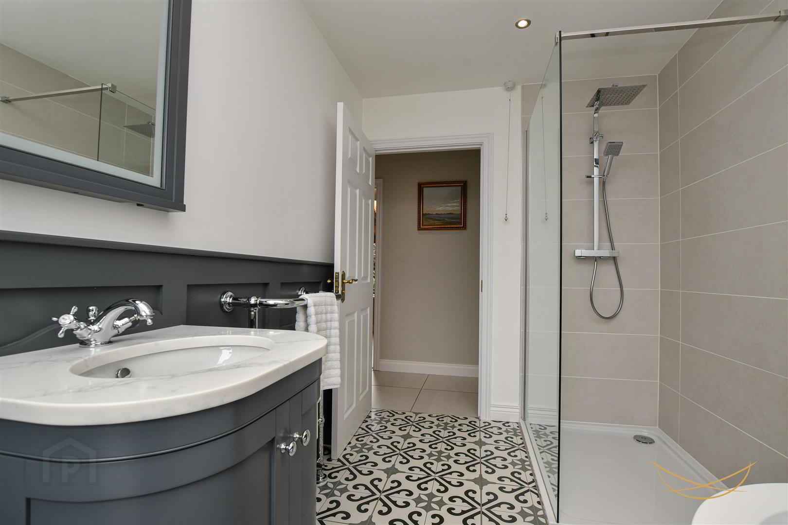 3 Clarke Lodge Mews 35 of 66