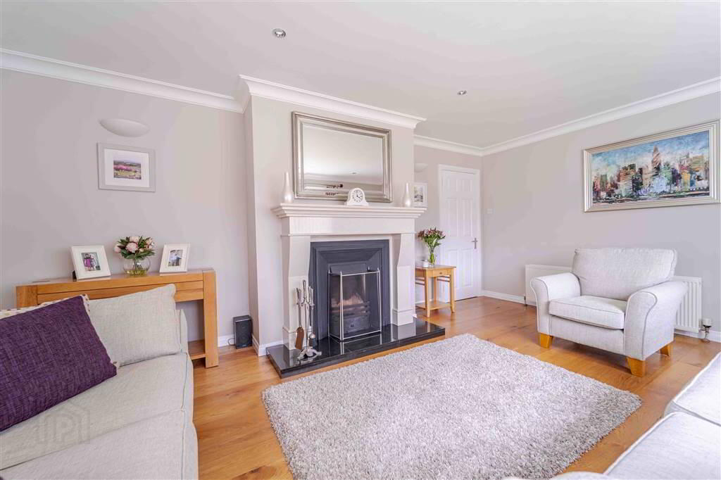 26 Magheralave Court 3 of 28