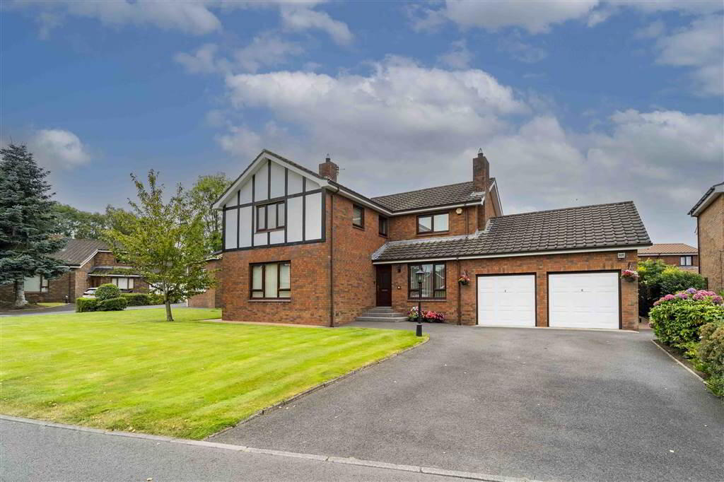 26 Magheralave Court 1 of 28