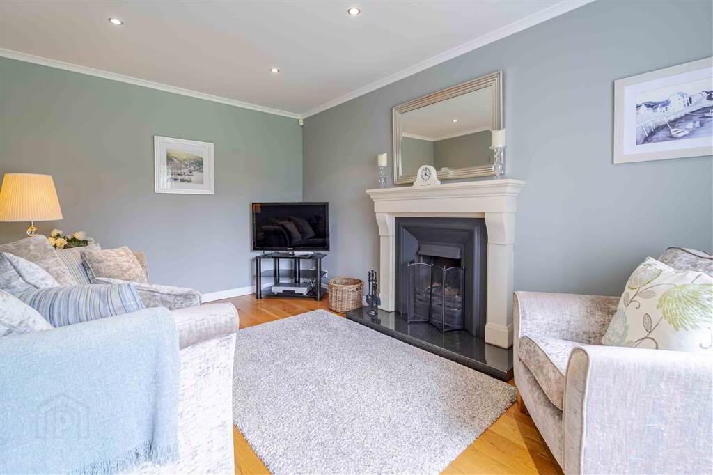 26 Magheralave Court 6 of 28
