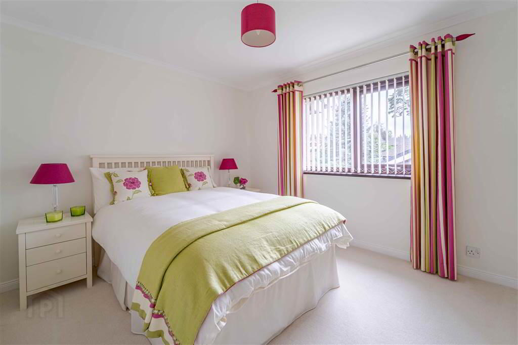 26 Magheralave Court 20 of 28