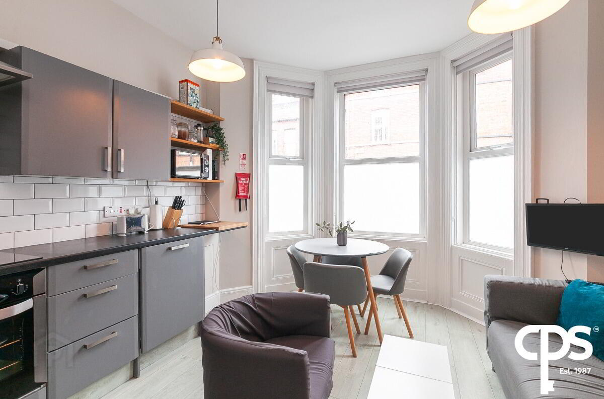 28 Wellesley Avenue 6 of 30