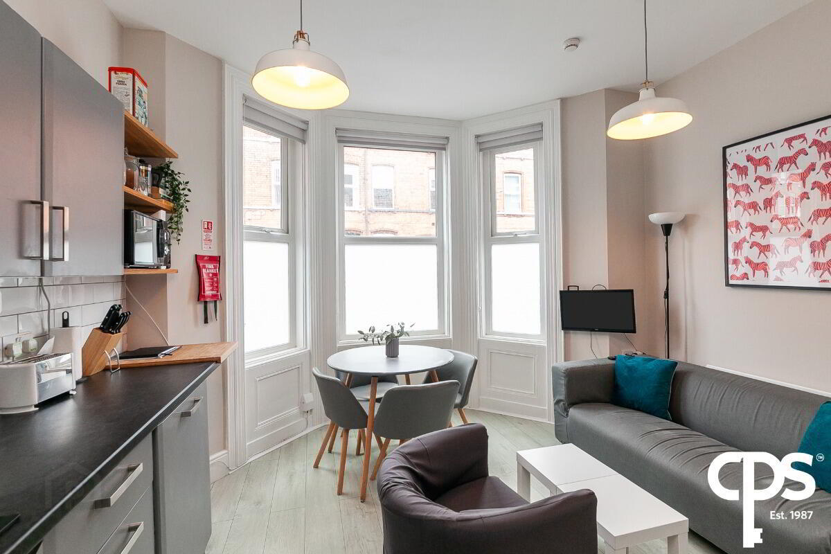 28 Wellesley Avenue 7 of 30