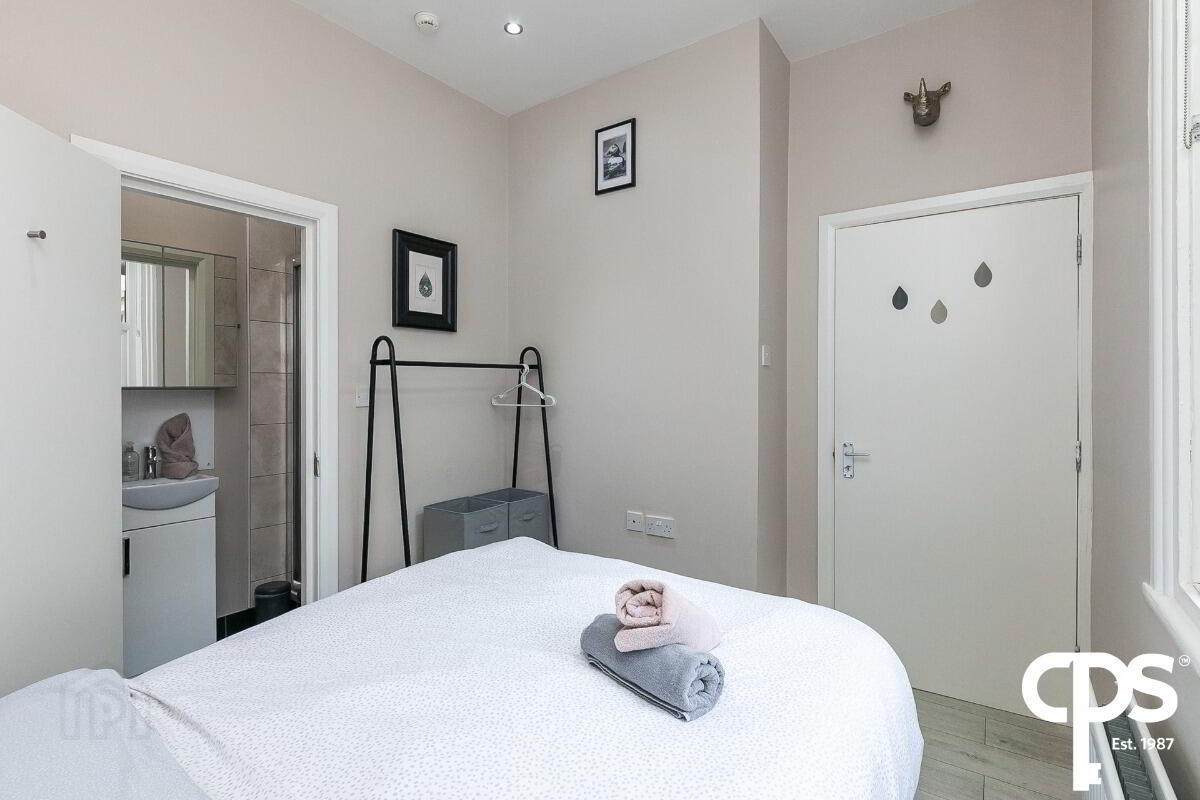 28 Wellesley Avenue 11 of 30