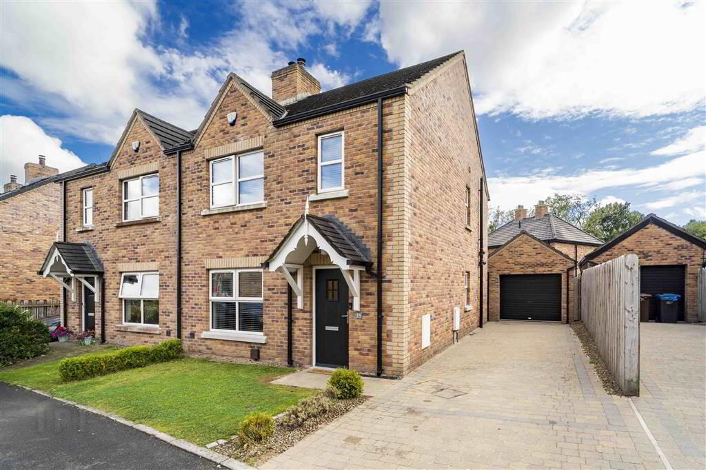 35 Belsize Meadows 1 of 25