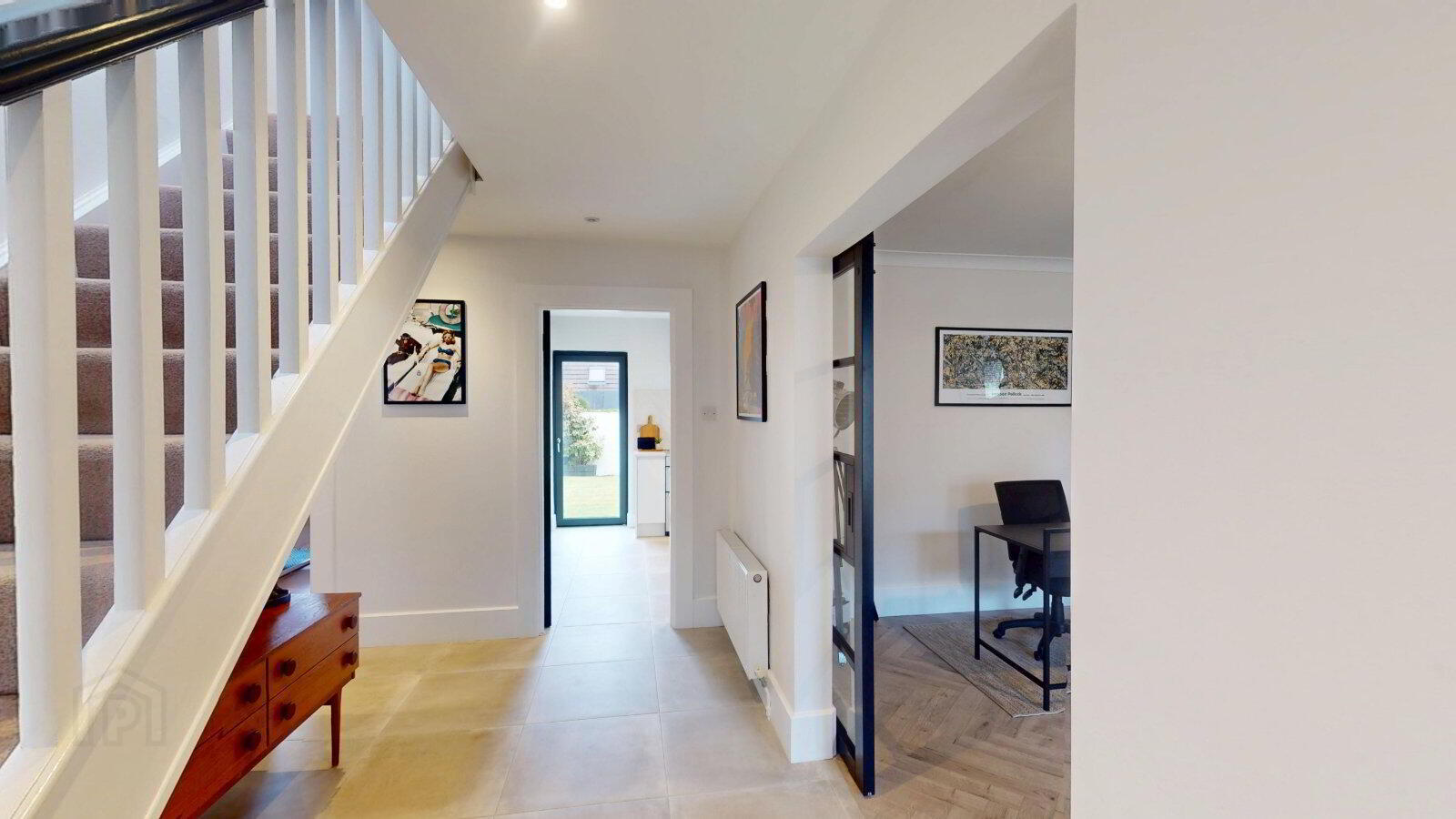 5 Richmond Close 2 of 40