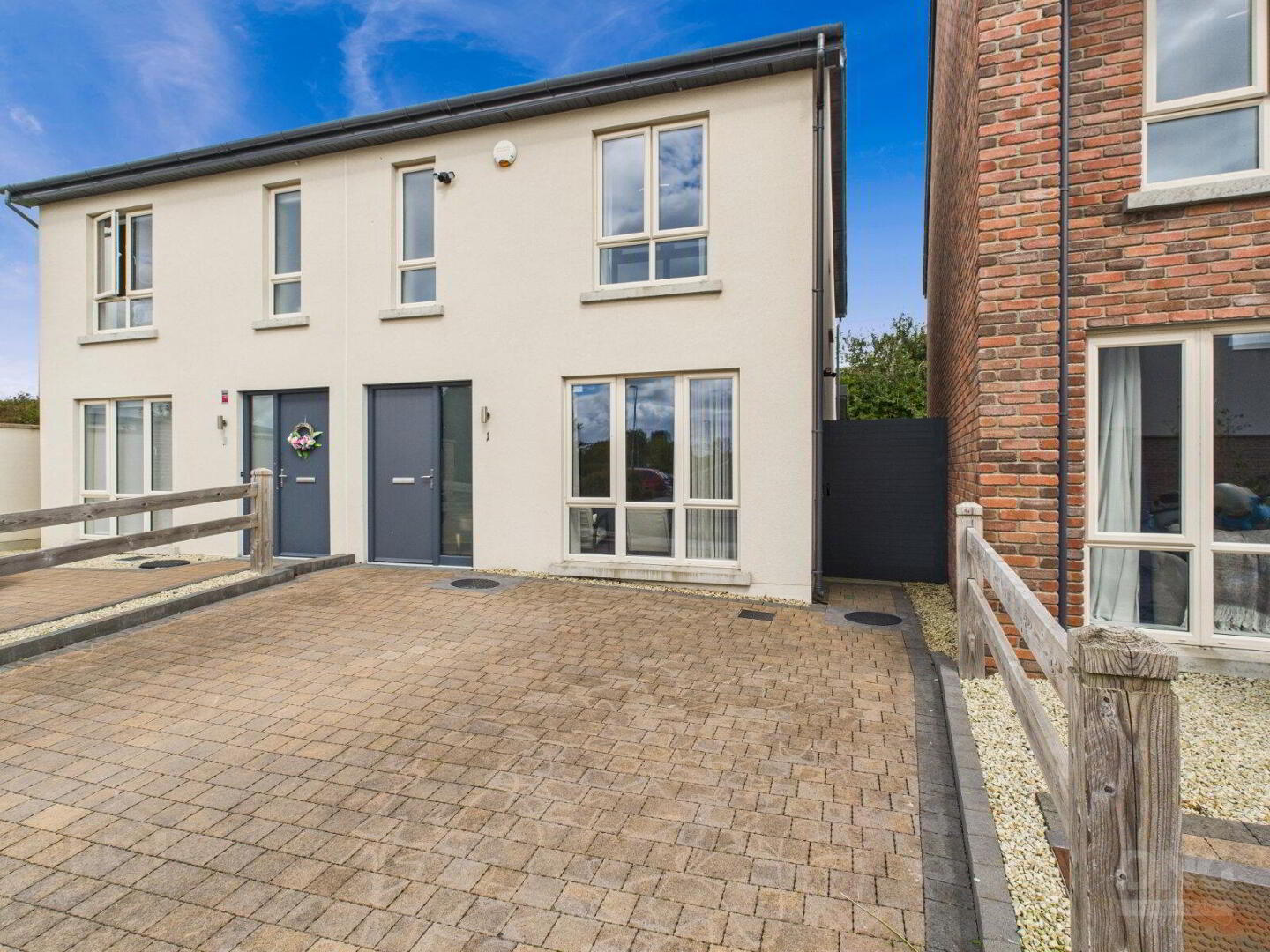property description image