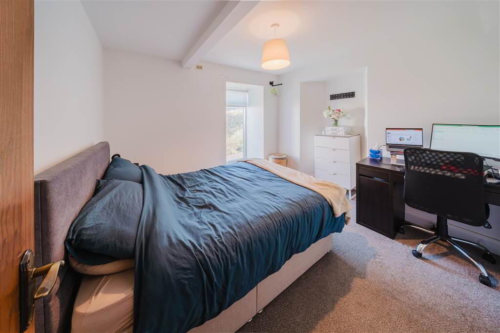 Old Railway Tavern Office & Apartment 13 of 20