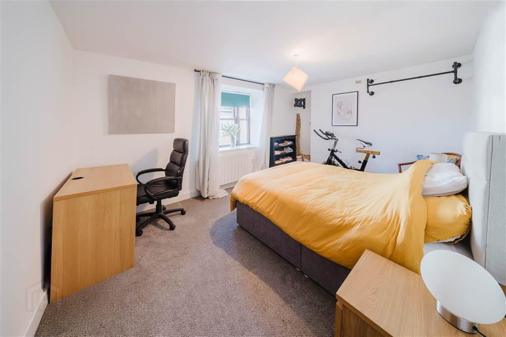 Old Railway Tavern Office & Apartment 14 of 20