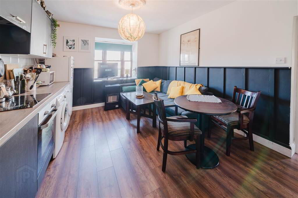 Old Railway Tavern Office & Apartment 20 of 20