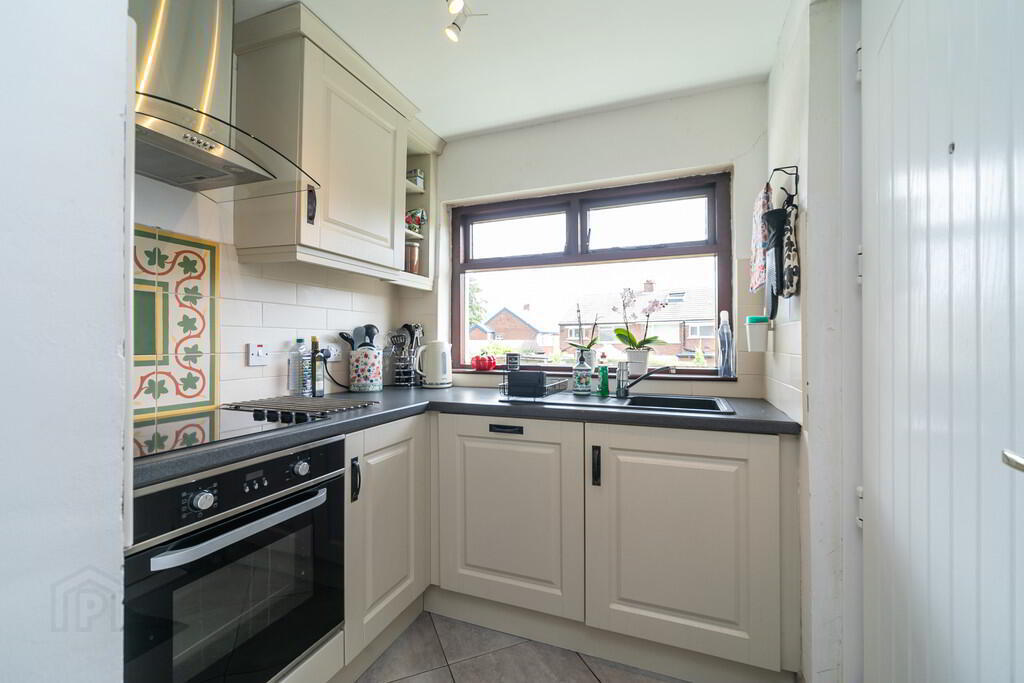154 Finaghy Road South 6 of 27