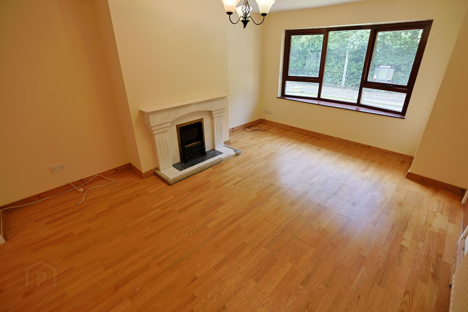 1 Village Mews 7 of 47