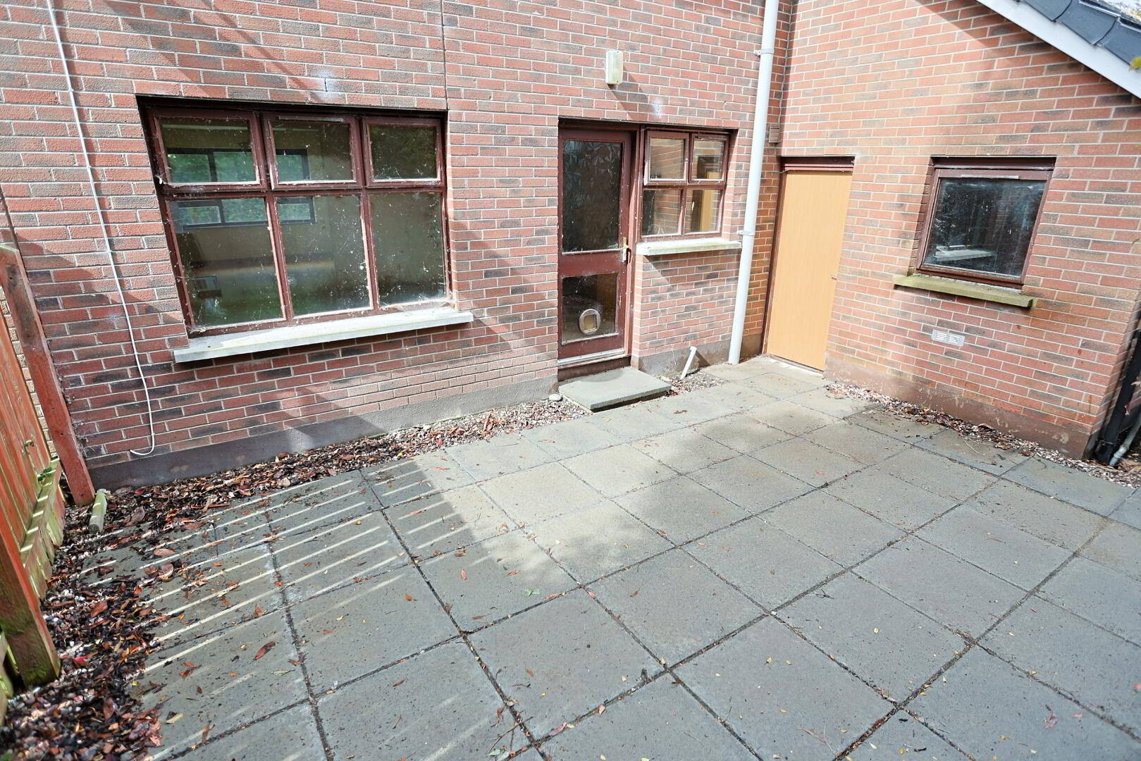 1 Village Mews 44 of 47