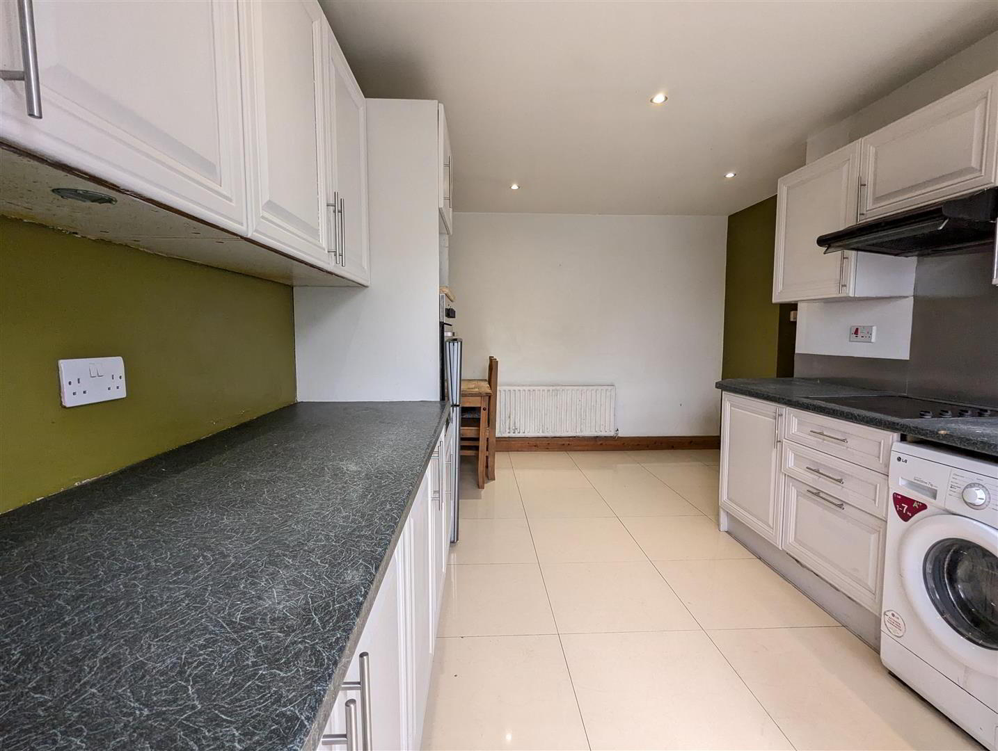 2 Annsfield Park 15 of 33