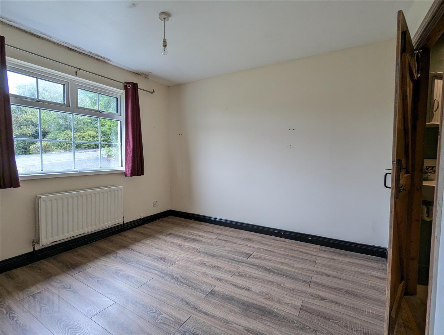 2 Annsfield Park 16 of 33