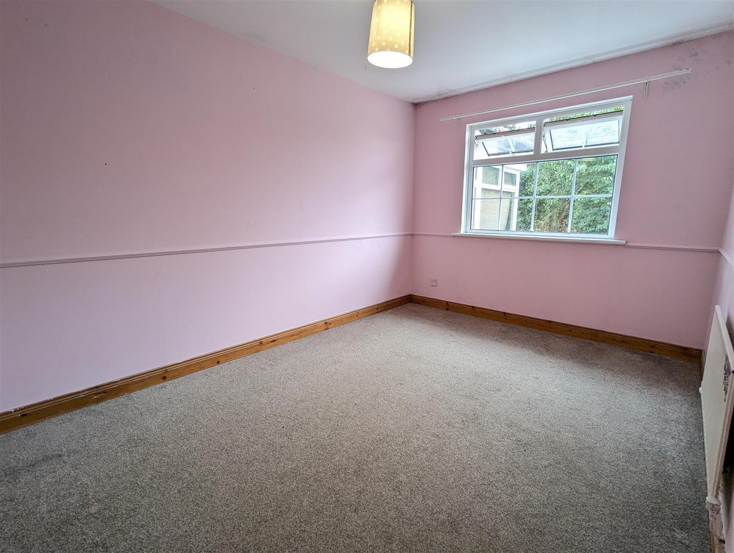 2 Annsfield Park 19 of 33