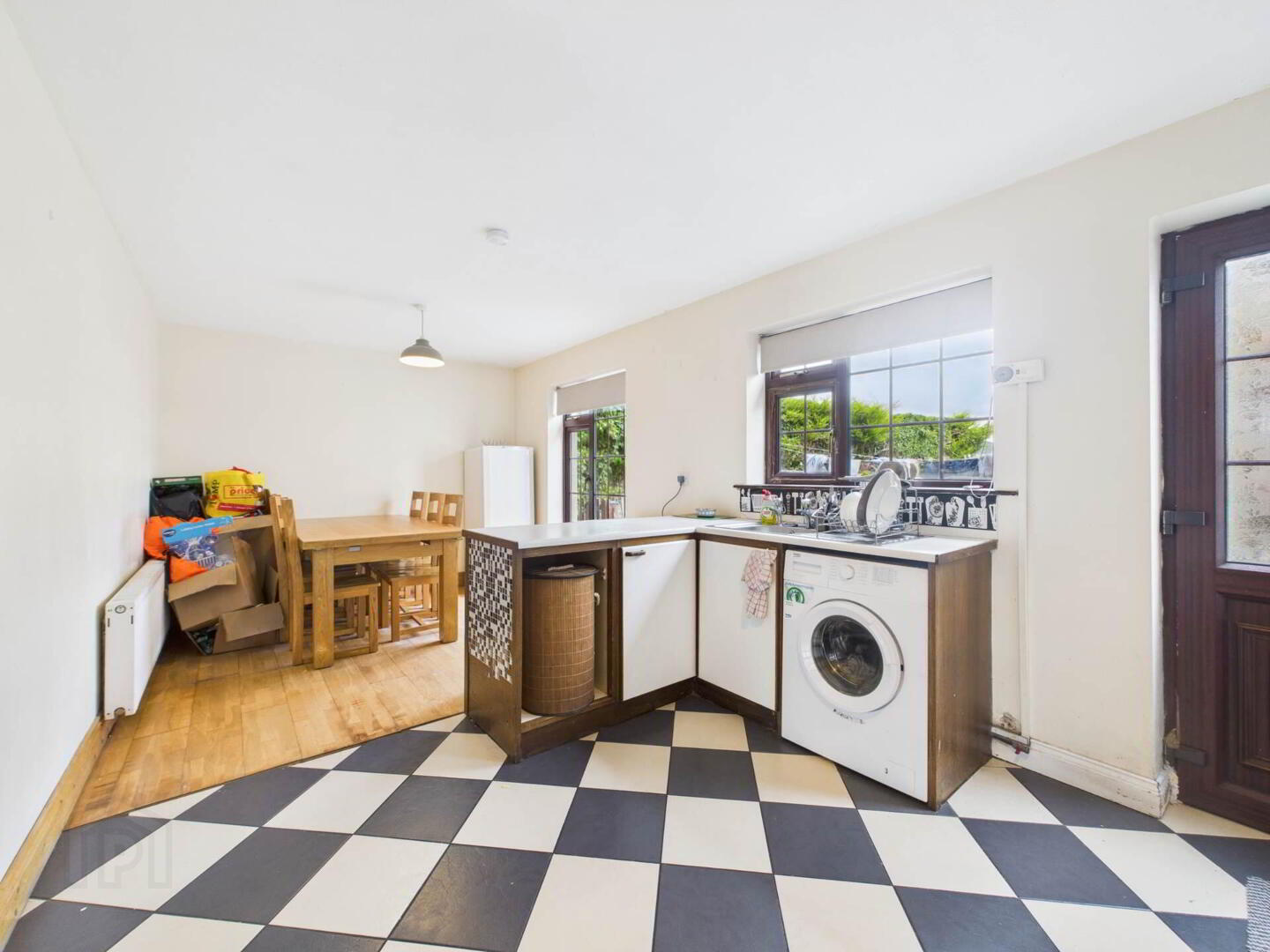 12 Greenhill Close 3 of 11