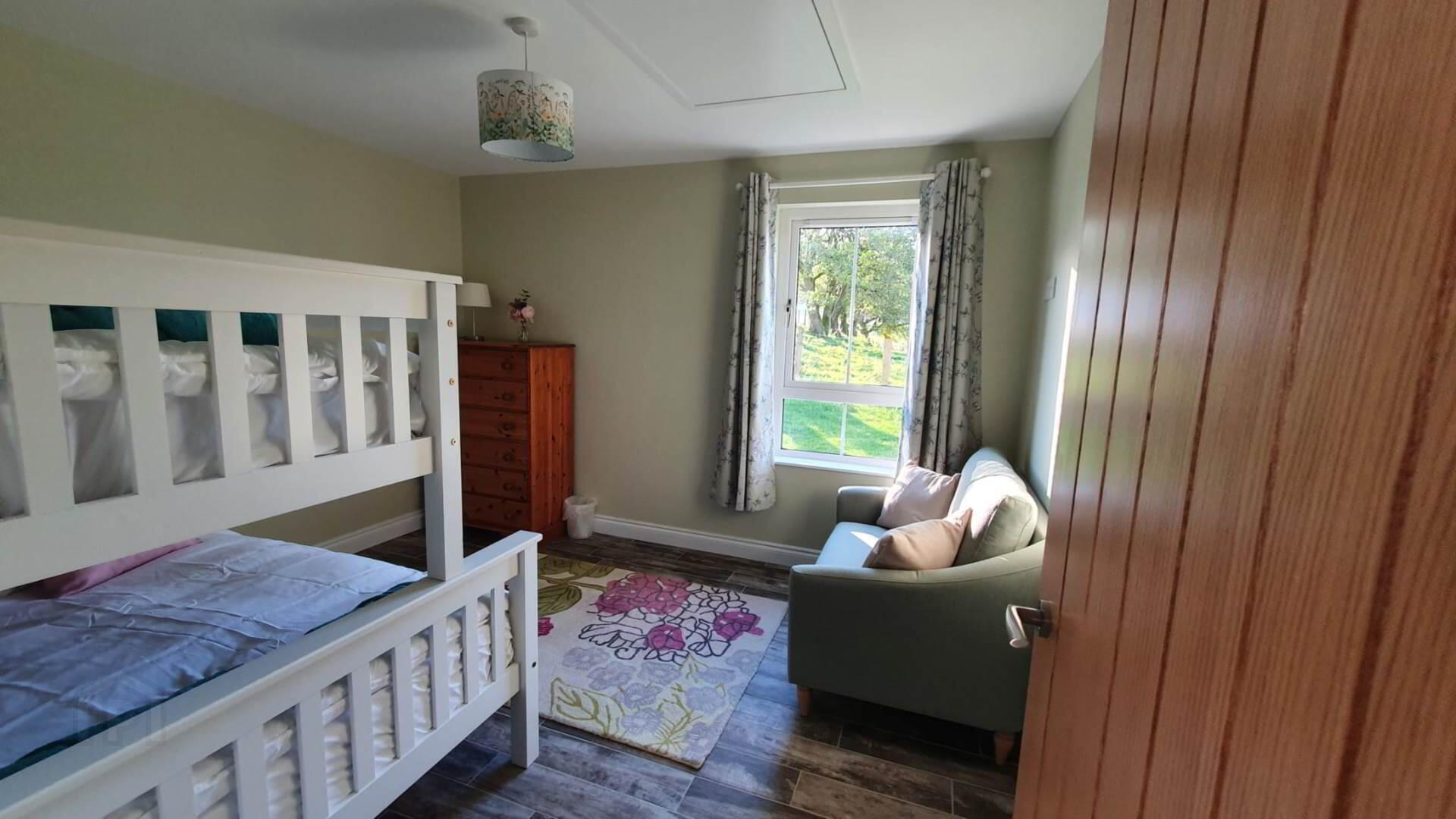 111 Magheramore Road 8 of 12