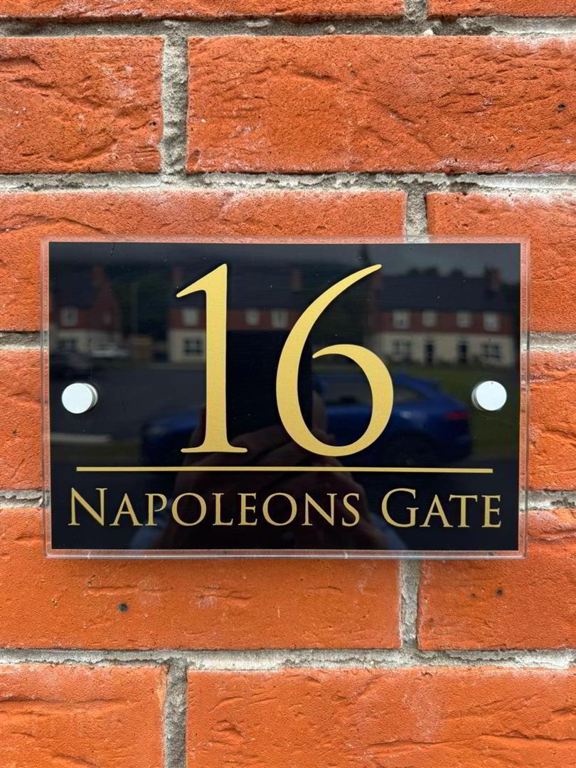 16 Napoleons Gate 17 of 18