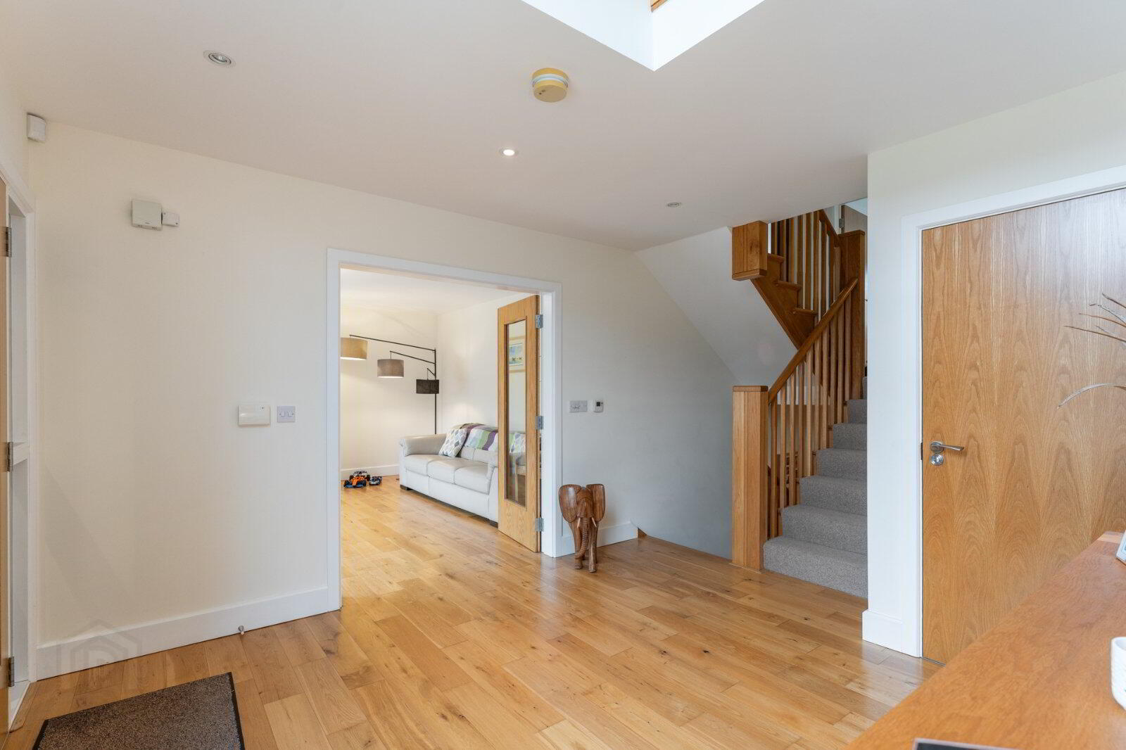 17 Helensview Park 4 of 45