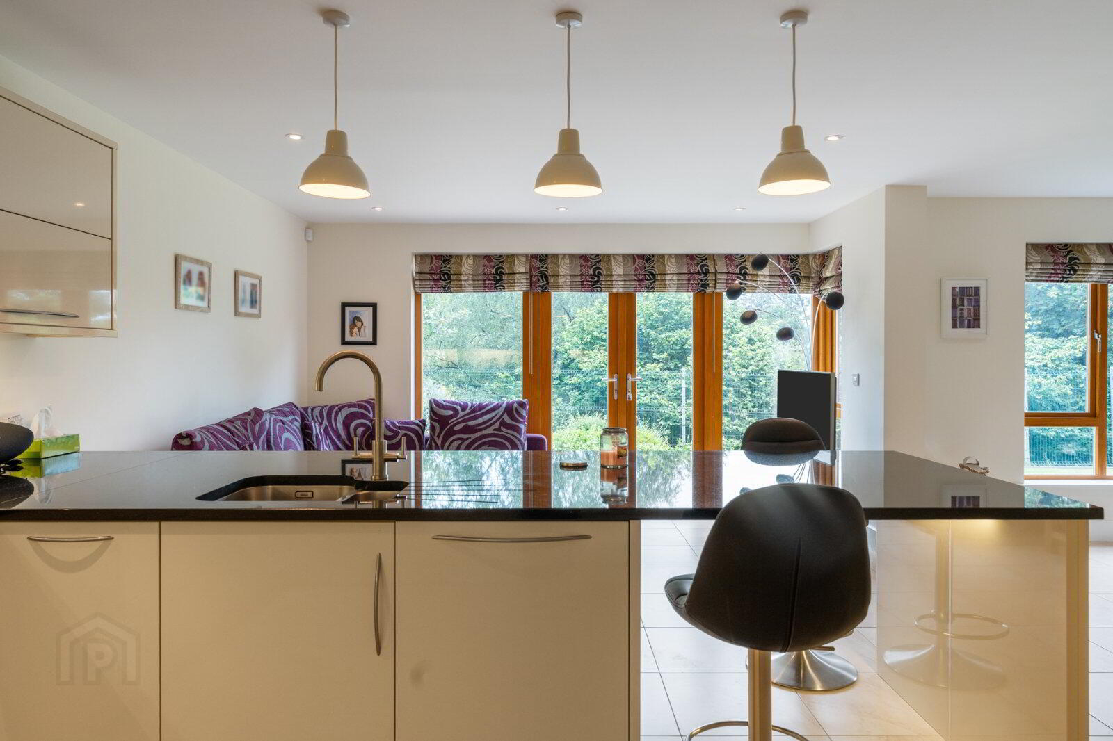17 Helensview Park 16 of 45