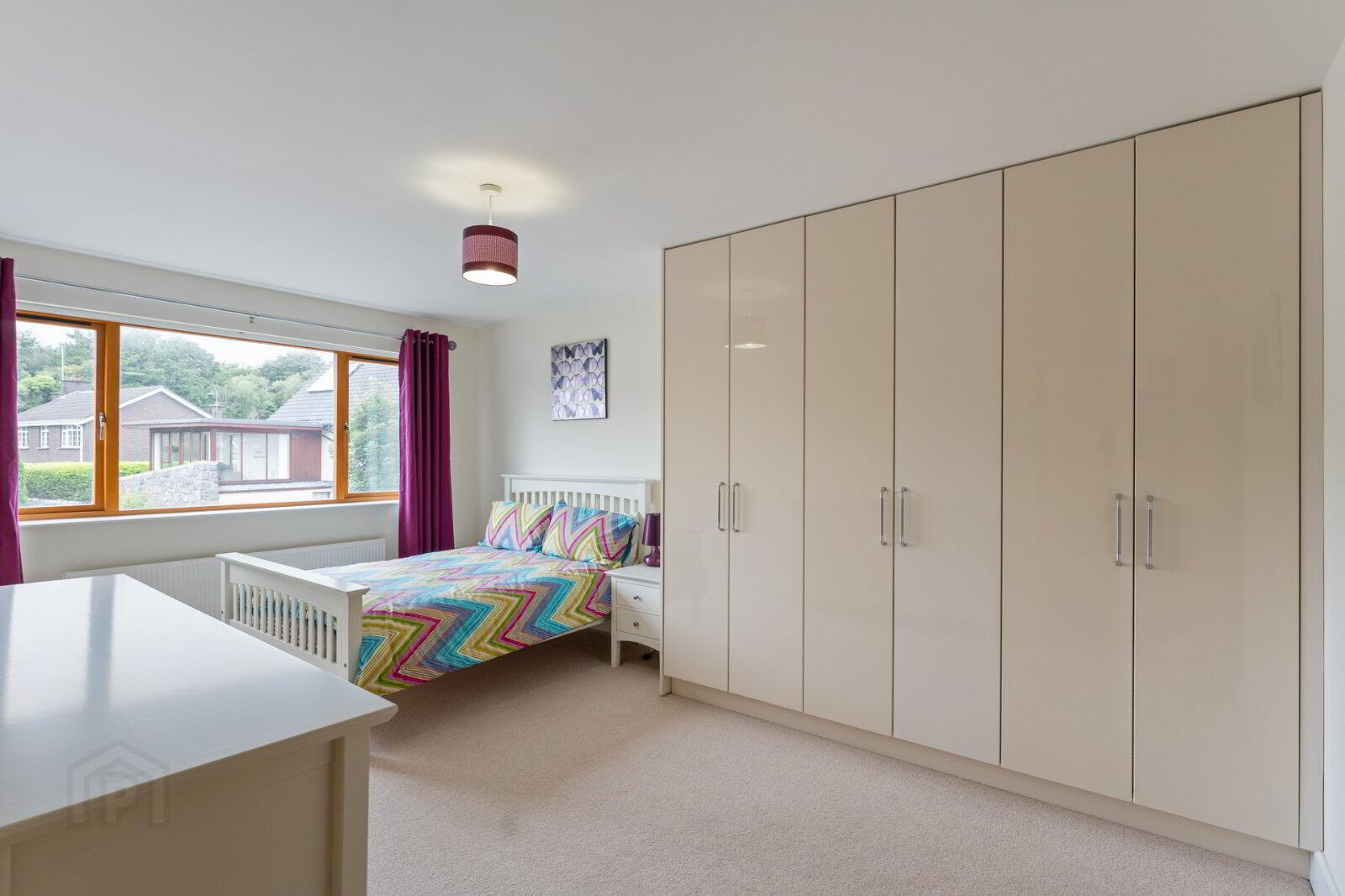 17 Helensview Park 28 of 45