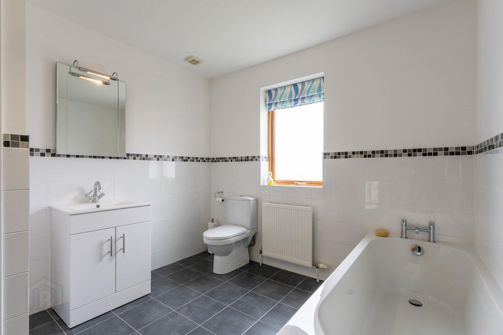 17 Helensview Park 32 of 45