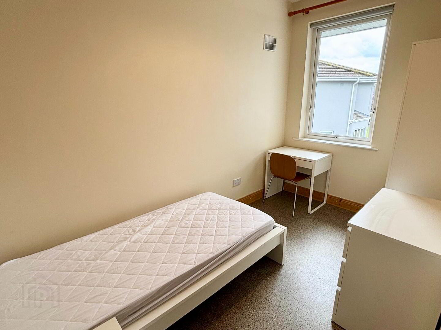Apartment 4, Carrig Abhainn 6 of 16
