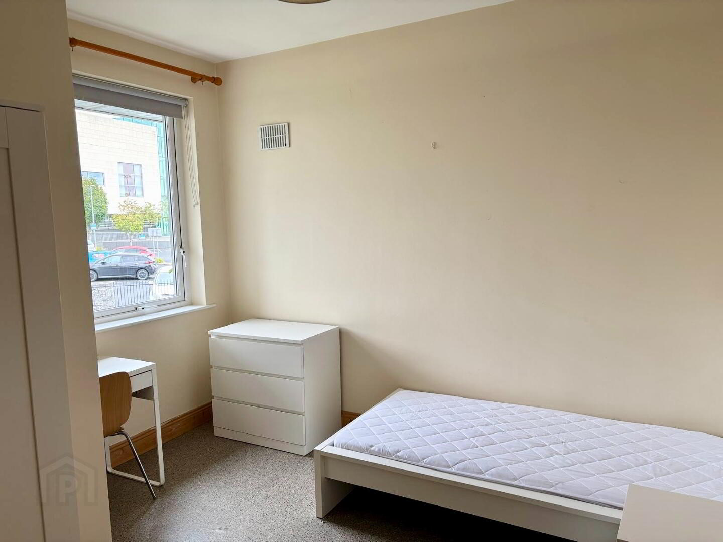 Apartment 4, Carrig Abhainn 9 of 16