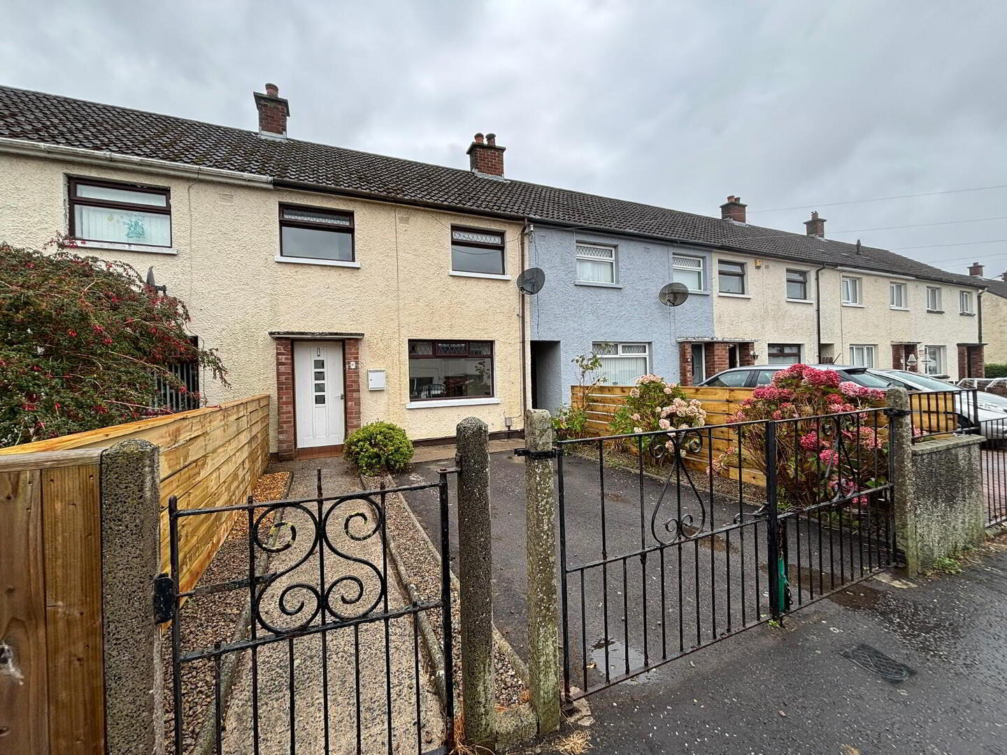 21 Downshire Park East 1 of 13