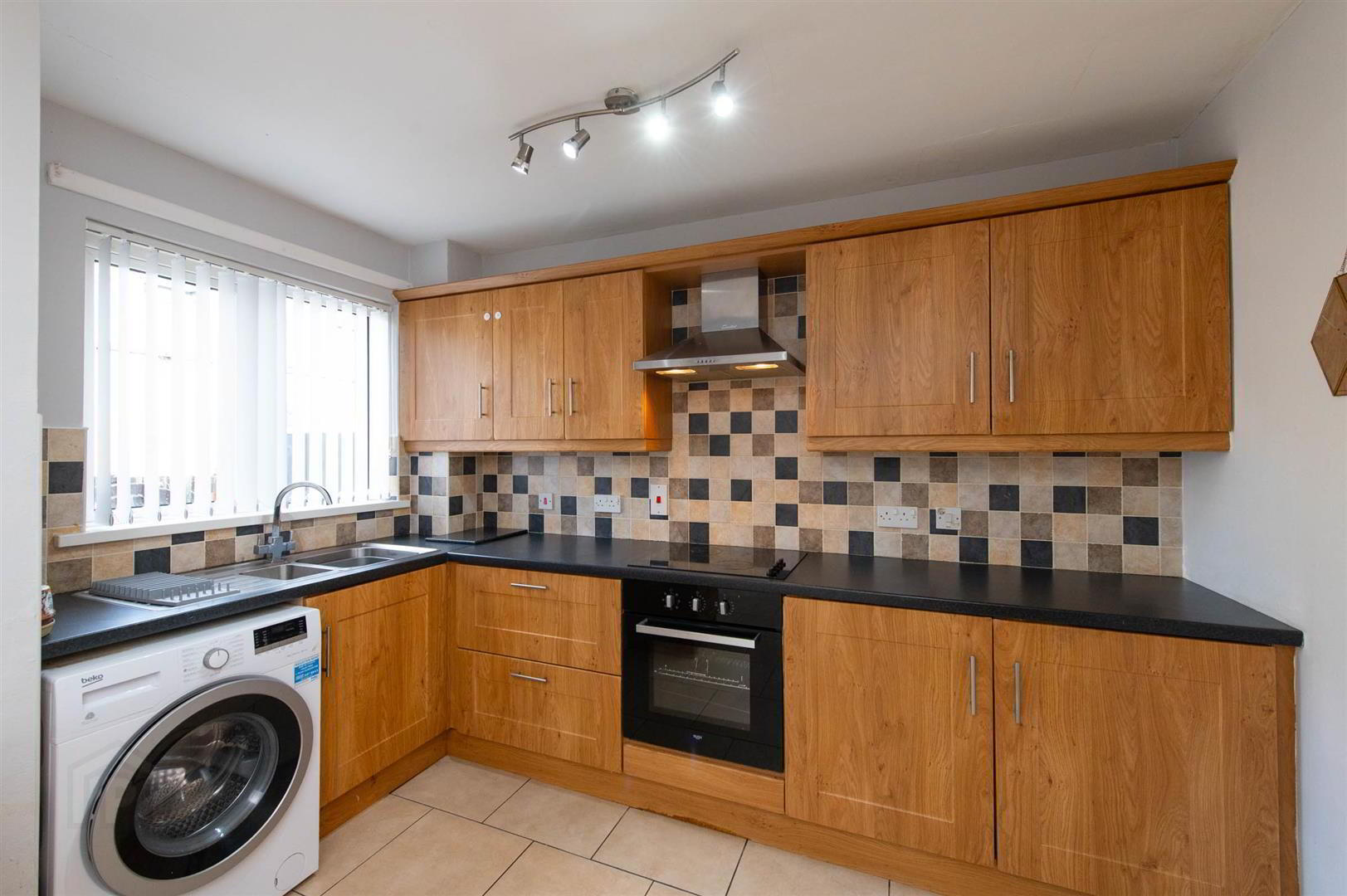 12 Dromore Street 6 of 21