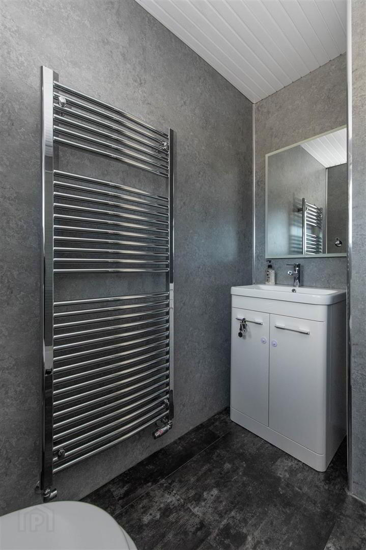 12 Dromore Street 16 of 21