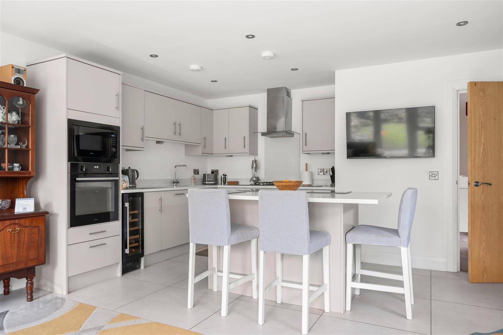 property description image