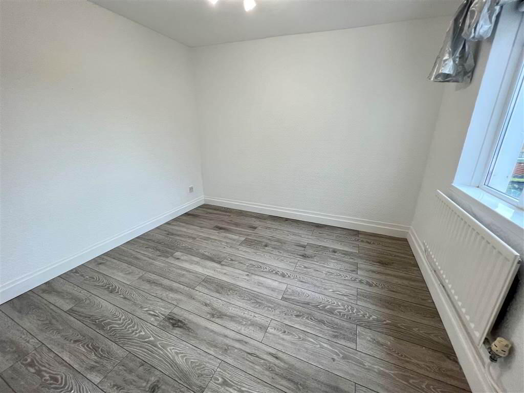 25b Cooneen Way 10 of 13