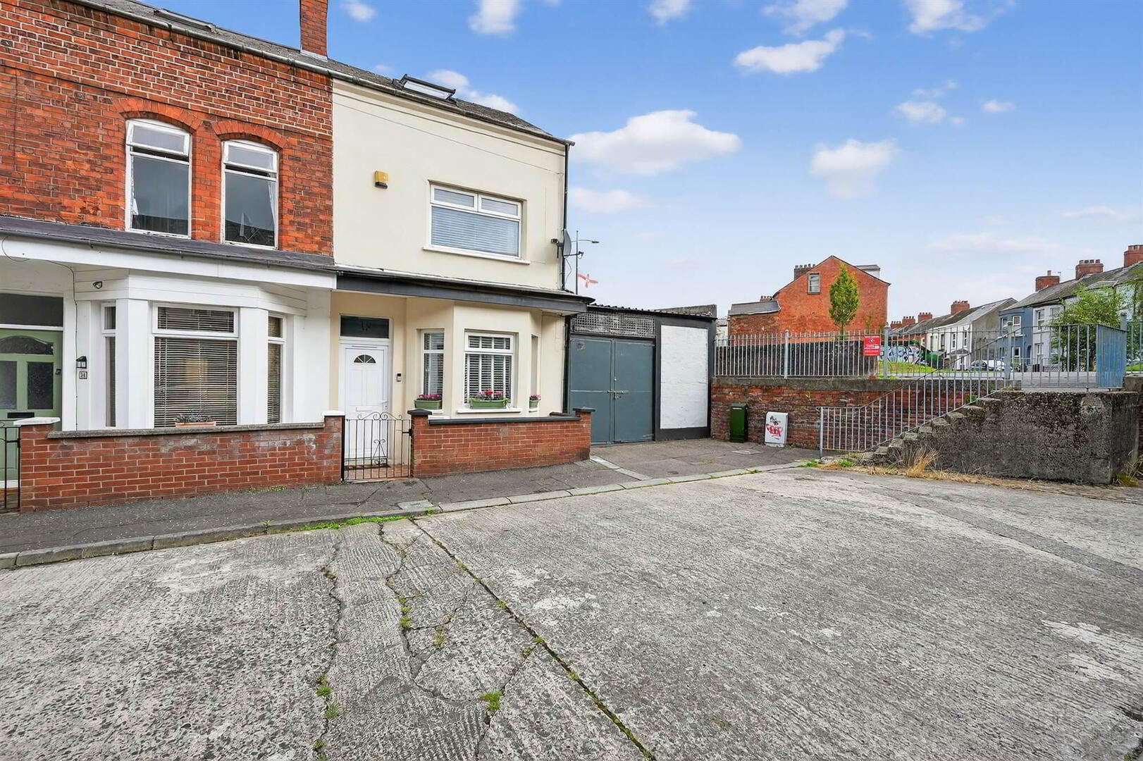property description image