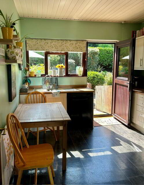 22 Brooklands Crescent 7 of 14