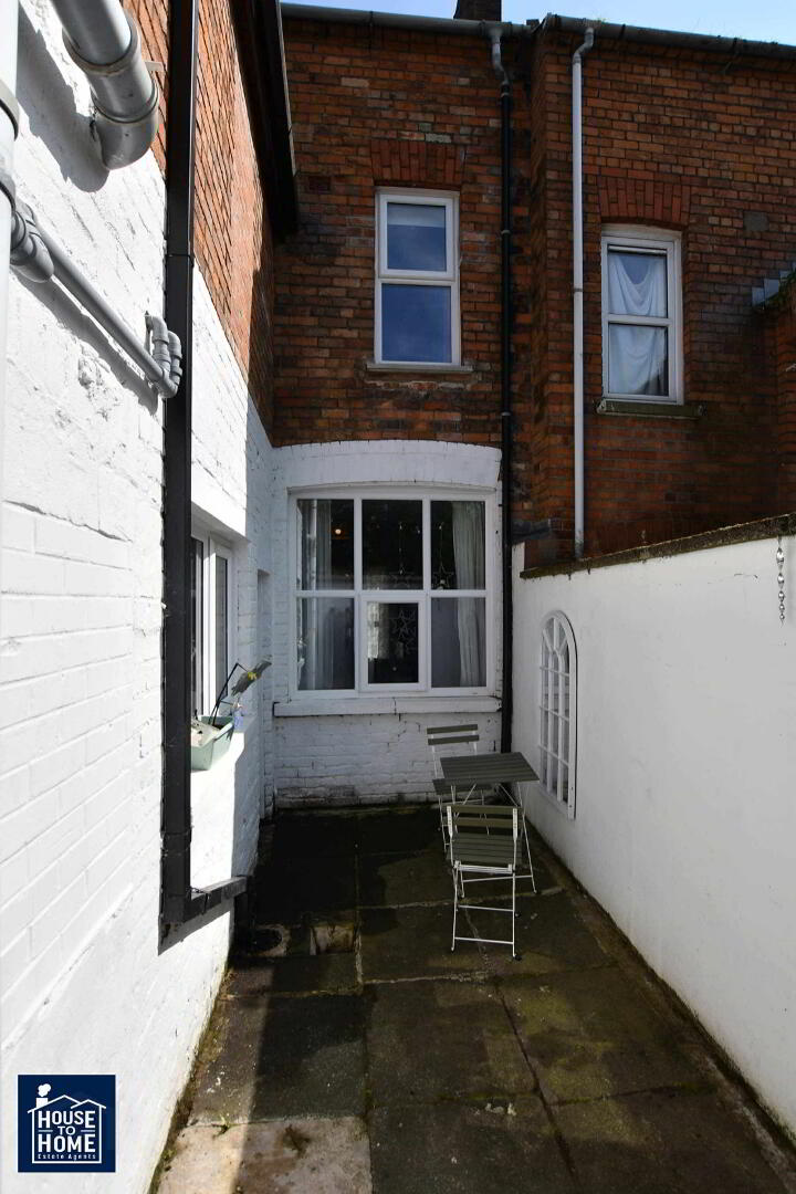 850 Crumlin Road 26 of 29