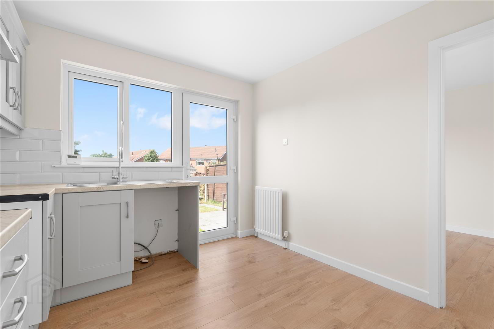 28 Alveston Park 6 of 13