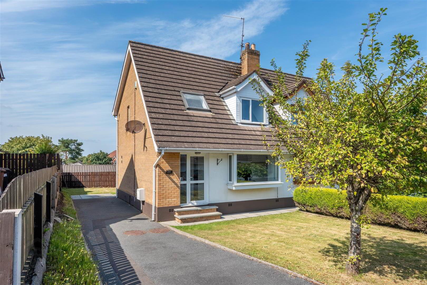 28 Alveston Park 1 of 13
