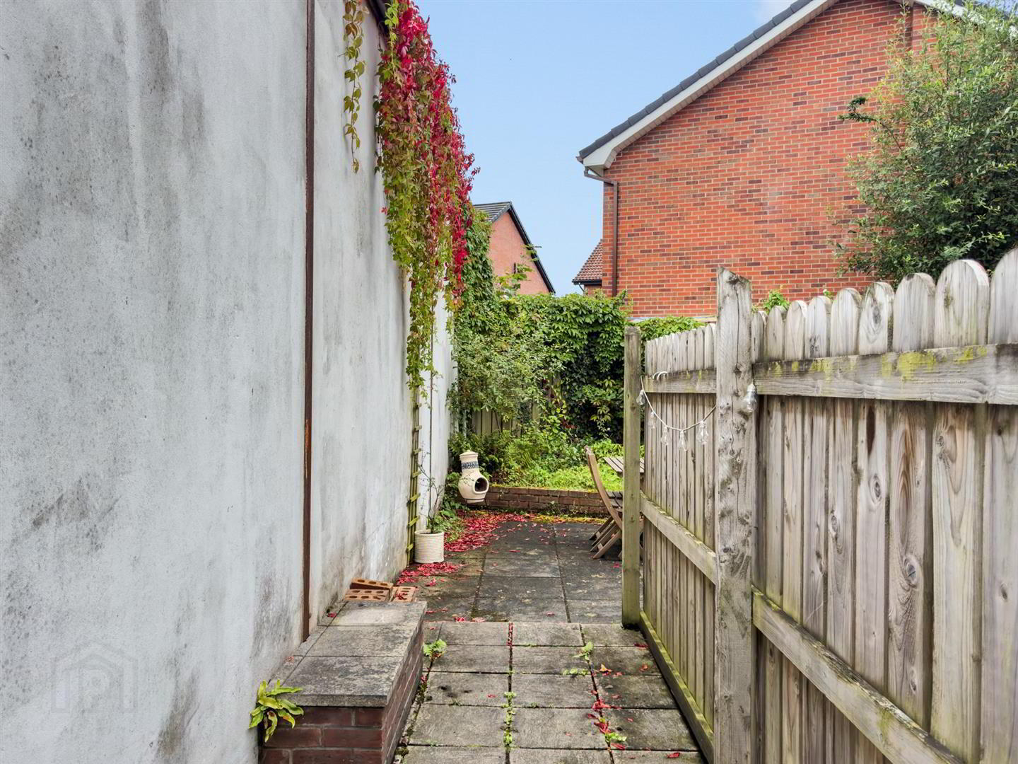 12 Ardmore Avenue 29 of 32