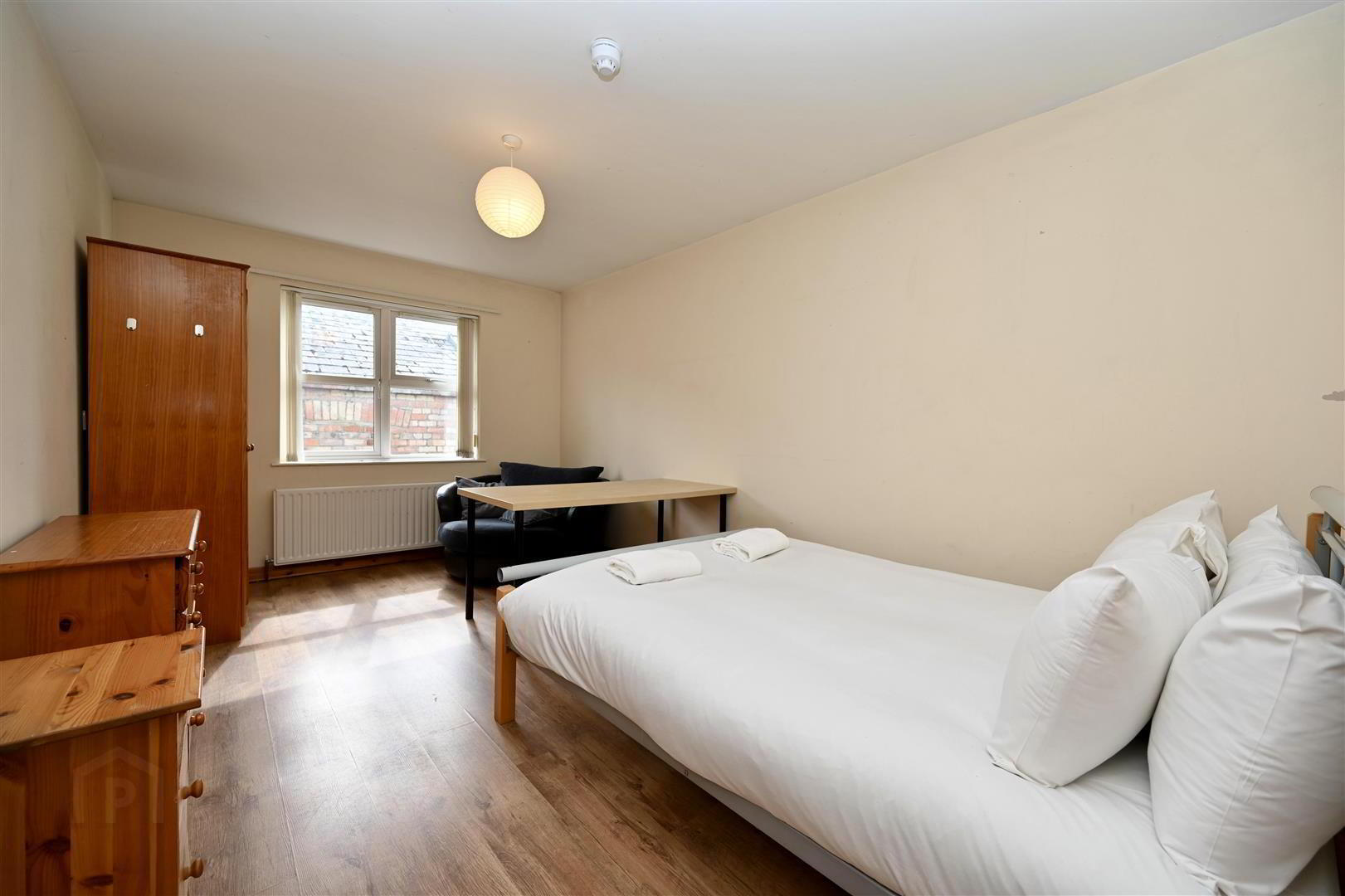 Room 2, 34c Edinburgh Street 6 of 9