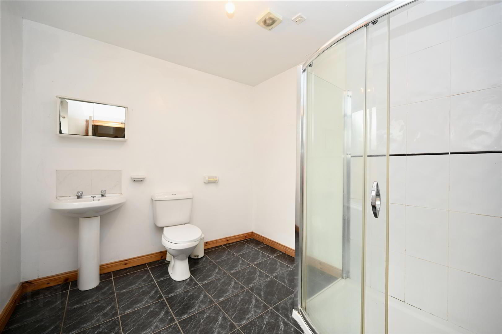 Room 3, 34c Edinburgh Street 7 of 9