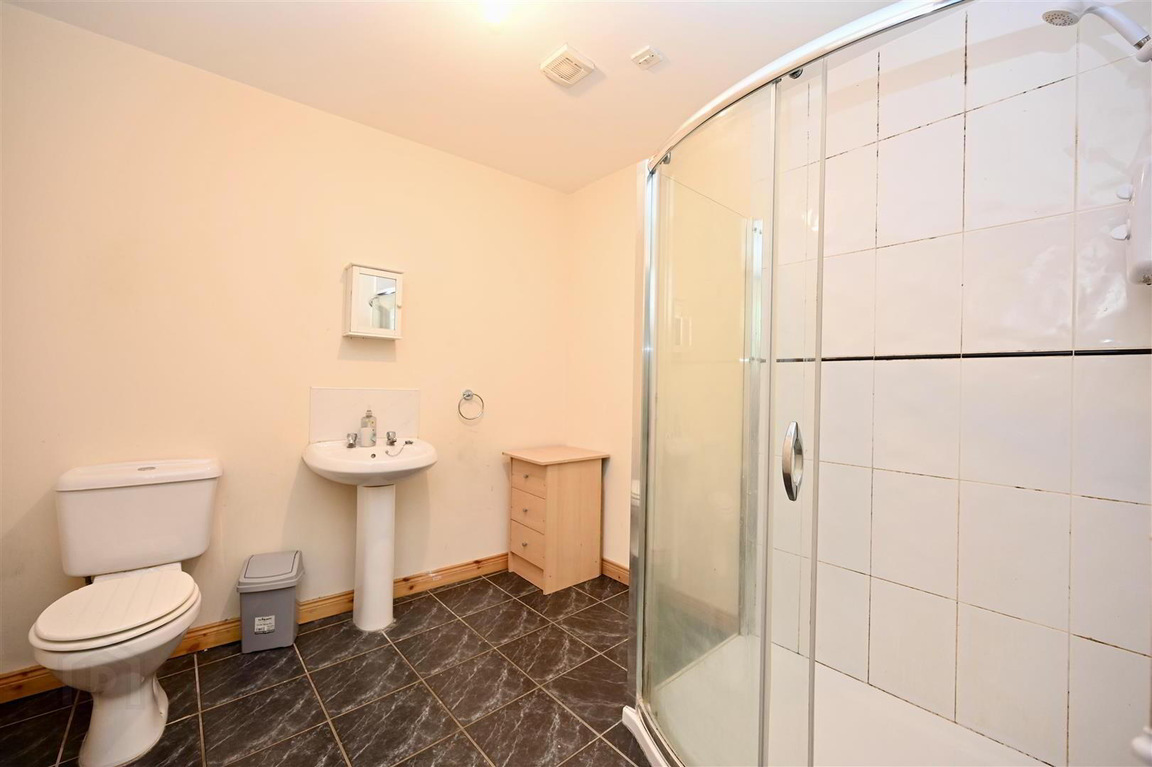 Room 3, 34c Edinburgh Street 8 of 9