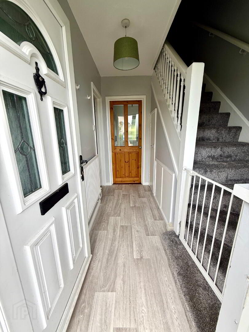 17 Glenside Road 4 of 24