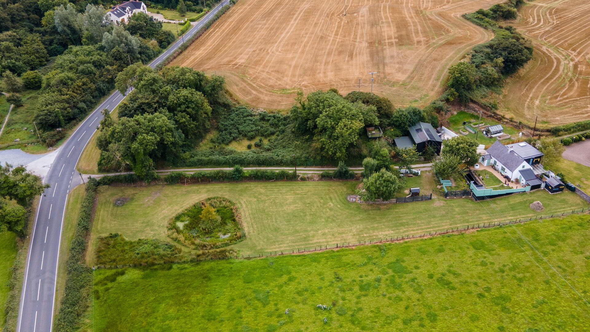 Hollytree Cottage, 10 Deer Park Road 4 of 88